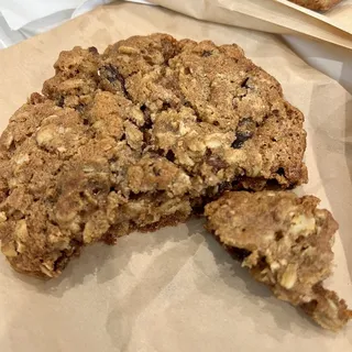 Oatmeal Raisin Cookies