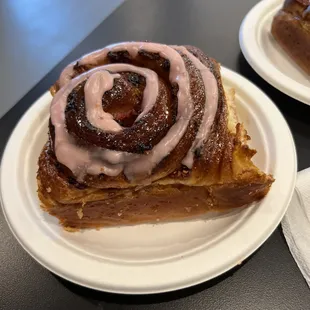 Raspberry babka