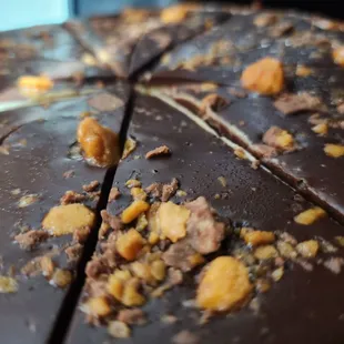 Butterfinger cheesecake