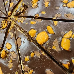 Butterfinger cheesecake