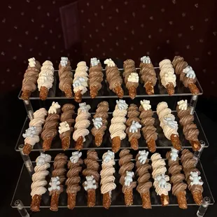 Chocolate caramel pretzels