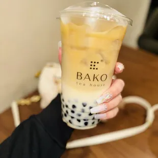 YUM. Phoenix Oolong Tea Latte w boba