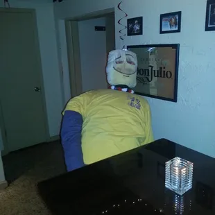 Tom Tailgate just hanging out.