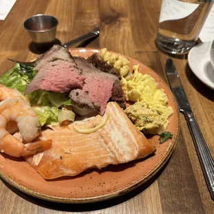 Buffet. Salmon, prime rib, eggs, shrimp, pork belly Mac and cheese
