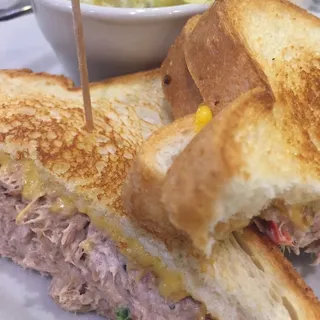TUNA MELT