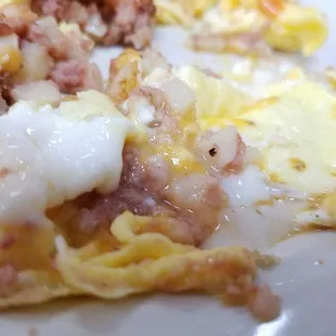 Omlette with runny eggs