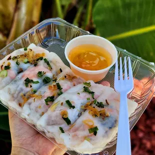 Banh cu san tom $5.66 with tax