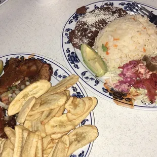 Chuleta Frita Con tajada  Fried pork chop with plantain