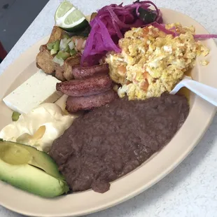 Breakfast served all day !!!  Todo el día desayuno Disponible