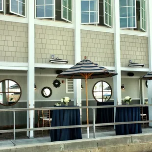 BALEENkitchen outdoor seating