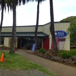 Storefront~ roadside