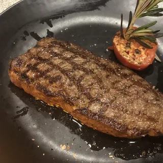 14 oz. Center Cut Angus New York Strip*