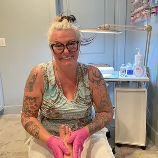 Lisa pedicure and manicure.