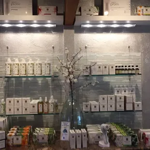 Very peaceful and serene decor. Their is a nIce luxurious patio praise if you wanted to have snacks or drinks with a group of people.