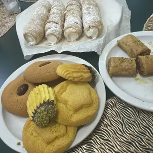 donuts, food, dough desserts