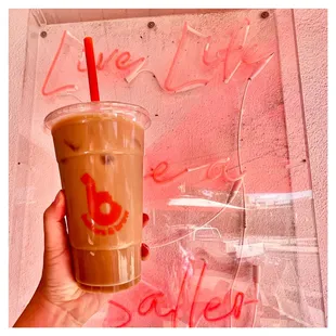 Iced Vanilla Latte, almond milk