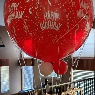 Red hot air balloon with teddybear, Hershey's Kisses and M&amp;M's