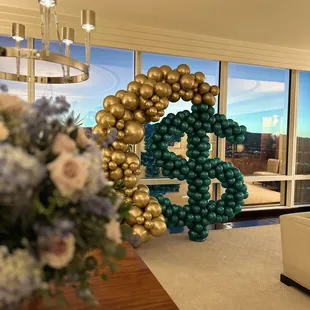 If you love money , make it a theme $$$$