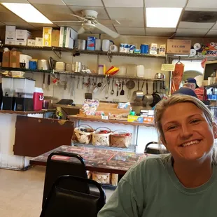 Loopy's first Ball's Grocery visit!