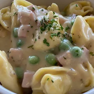 Tortellini Alfredo with Ham and Peas