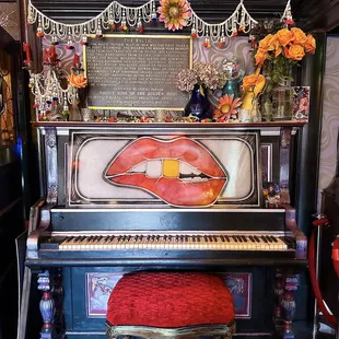 sushi and sashimi, interior