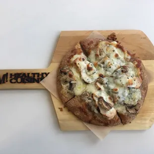 Blue Cheese and Chicken Pizza