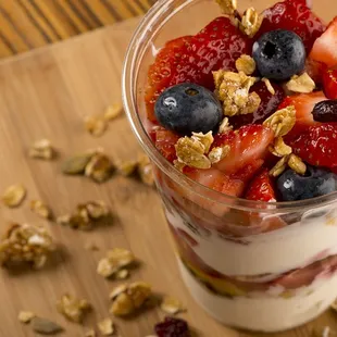 yogurt with fruit and granola