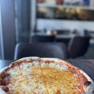 Cheese pizza