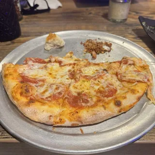 Mini Pizza with Salad