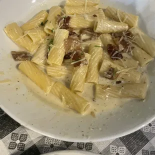 Chicken Carbonara Rigatoni