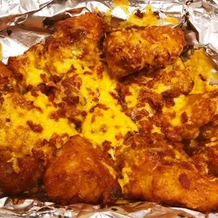 a close up of a pizza