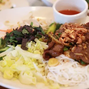 Vermicelli &amp; Lemon Grass Beef, nothing was left to take home.