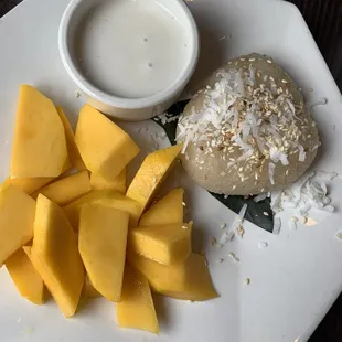 Mango sticky rice