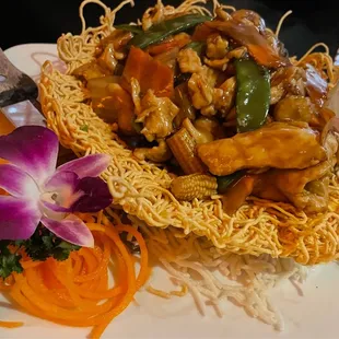Double Fried Noodle Nest - Chicken - Pass - Noodles over fried not enough sauce.