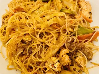 Happy Dragon Chinese Bistro