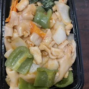 Drunken noodle chicken