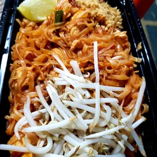 Pad Thai delivery