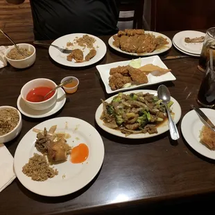 Beef and broccoli and mandarin chicken