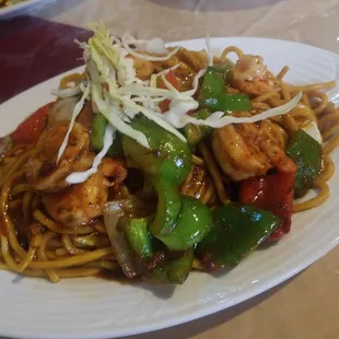 Jerk shrimp chow mein