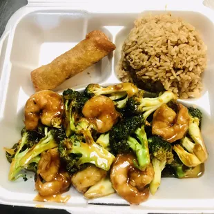 Lunch Special: Broccoli Shrimp only 5.99 comes with 6 jumbo shrimps along with rice and egg roll! Great value and it&apos;s so good
