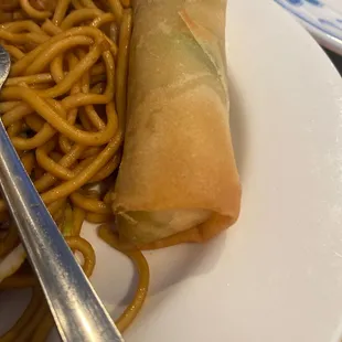 Light and crispy spring roll, full of flavor.