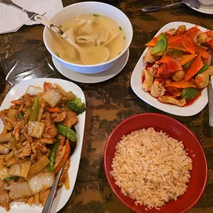 Wonton soup, sweet &amp; sour chicken