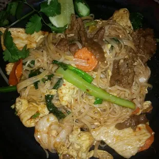 Spicy Thai Noodles Combination