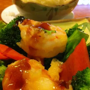 Steamed broccoli and shrimp