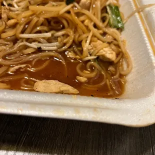  plate of noodles with meat and vegetables