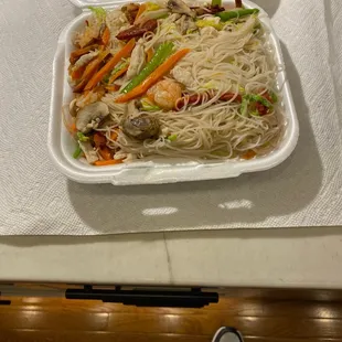 C38. House Lo Mein Combo