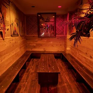 Private alcove