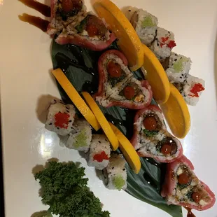 sushi, sashimi, sushi and sashimi, food