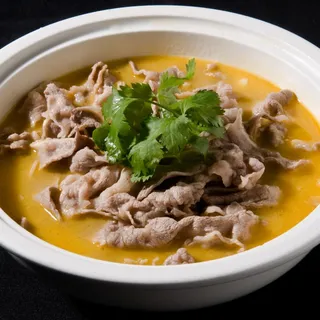 Sliced Beef in Spicy Sour Broth
