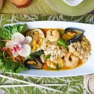 Yellow Curry Seafood Medley